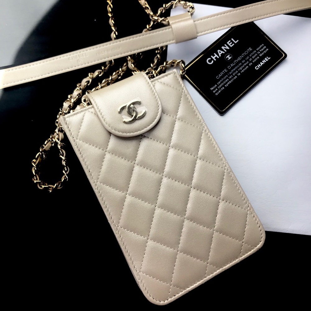 SOLD 💸AUTHENTIC CHANEL beige phone holder belt - Picture 1 of 8